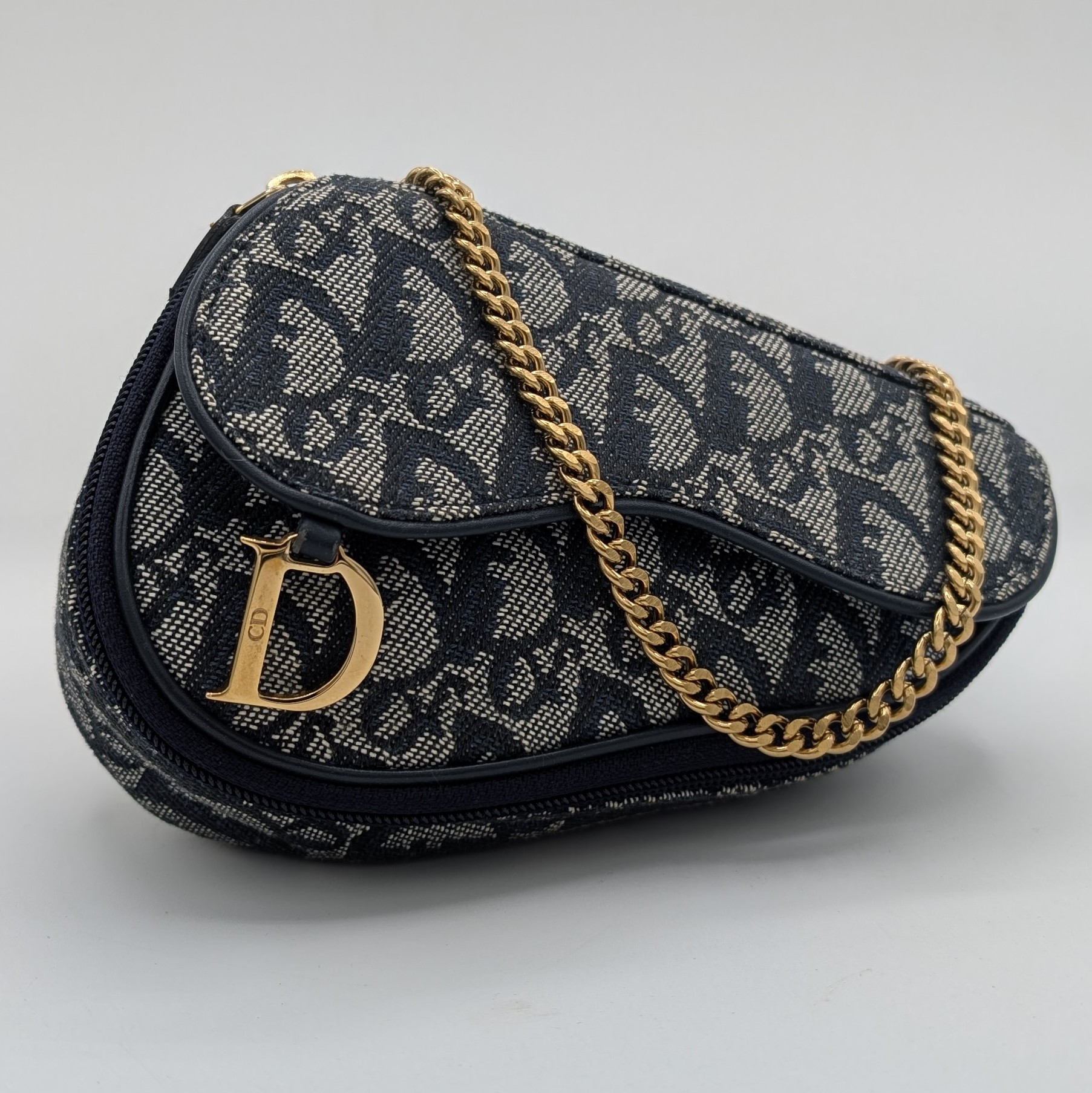 <b>DIOR</b> <br>Wallet on Chain 